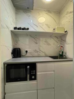 Studio-like room with own entrance - Parkstone - 1
