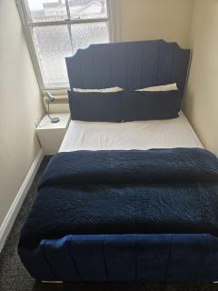 Charming Wolverhampton Apartment with Private Entrance - Wolverhampton - 2
