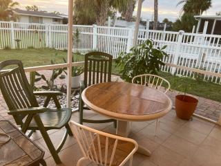 Englewood BeachHouse - Englewood - 4