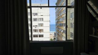 Refúgio Silencioso Copacabana com Vislumbre do Mar - 6