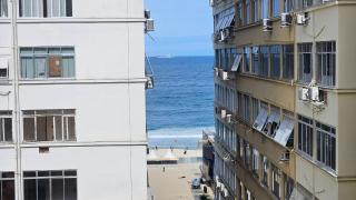 Refúgio Silencioso Copacabana com Vislumbre do Mar - 5