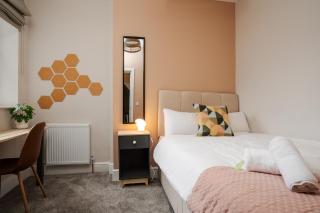 Summer 6 bed house Liverpool - 5