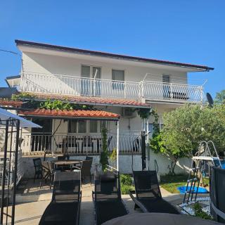 Villa Ivana-20 minutes from Split - Kotlenice - 9