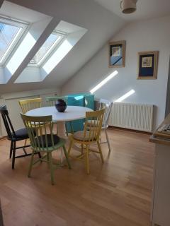 Dachwohnung in Feldrandlage - Burgwedel - 1