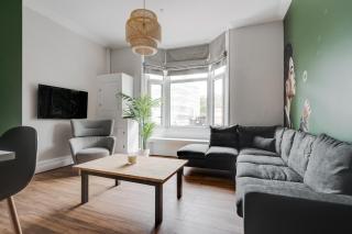 Summer 6 bed house Liverpool - 9