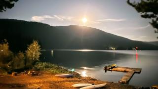 Beachfront Lake House Moyie BC - Moyie - 7