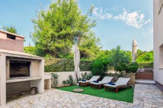 Bruno's Poolside Apartments - Trogir - 6