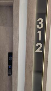 Luxurious studio with pool and gym 312 - 1