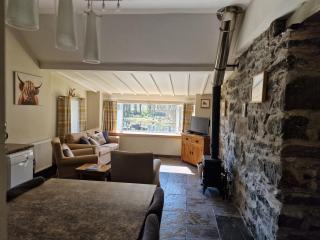 Dalnoid Cottages & Treehouses Nr Glenshee - Glenshee - 8