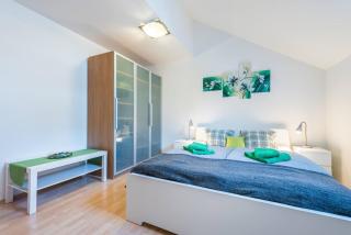 Duplex City-Centre Apartment with a Sunny Terrace - Prag - 5