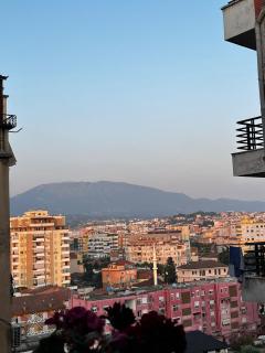 Urban Pazar Tirana - Tirana - 1