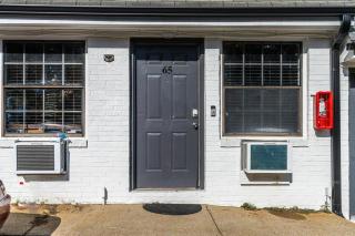 Central Loft Downtown Raleigh w Front Door Parking - Raleigh - 1