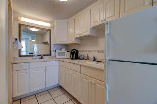Sea Swept Ocean Front Studio - Daytona Beach - 6