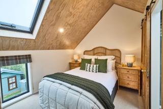 Central Two Bedroom Two Bathroom House - Wanaka - 2