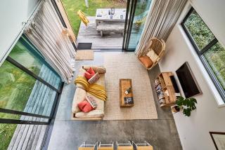 Central Two Bedroom Two Bathroom House - 1