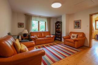 Beautiful house by the river with its own dock - 3