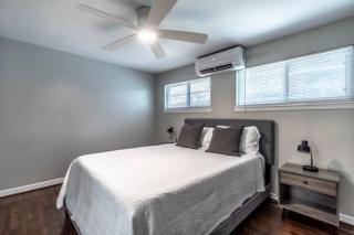 1BR in Montrose Free Parking Walkable Location - Houston - 8