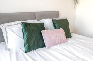 Cozy & Modern Accommodation in Barrow-in-Furness - 5