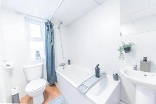 Cozy & Modern Accommodation in Barrow-in-Furness - Barrow in Furness - 4