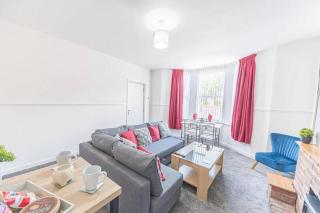 Cozy & Modern Accommodation in Barrow-in-Furness - Barrow in Furness - 2