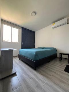 Moderno APTO con Vista 5 Estrellas Wifi Fast & CHECK IN AUTONOMO - Cali - 9