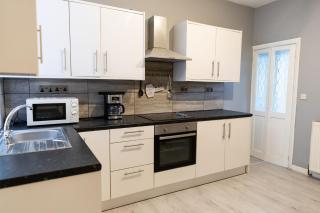 2 bedroom Cossy Detached Property - Royston - 7
