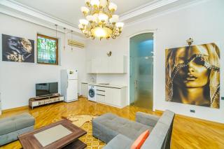 White Hotel Nizami City - Bakoe - 9
