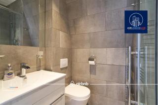 Last-Minute Deals l Flat 8 l Reserve Now l Summer Stay l Sleeps Up to 4 l Business Family Live London Short Lets & Serviced Accommodation - London - 2