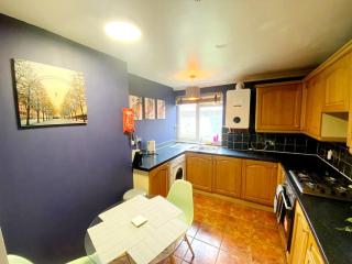 Gravesend 1 bedroom Apartment 2 Min Walk to STN- A - Gravesend - 4