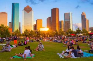 1BR Private Bath Free Parking Fast WiFi - Houston - 2