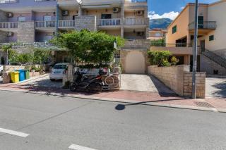 Apartments with parking space Makarska - 24562 - 9