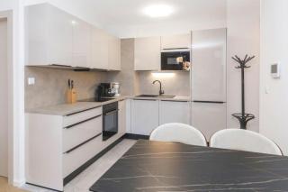 Apartments with parking space Split - 24662 - 2