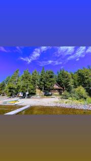 Beachfront Lake House Moyie BC - Moyie - 6