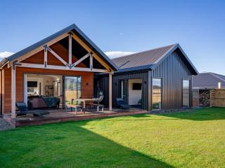 Near New Family Holiday Home Getaway Lake Hawea Wanaka - 3