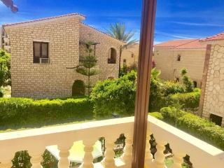 Villa 3 bedrooms 7 beds in the north coast, village of Amon K36 fully air-conditioned - Qaryat Shurūq - 9
