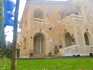 Villa 3 bedrooms 7 beds in the north coast, village of Amon K36 fully air-conditioned - Qaryat Shurūq - 7