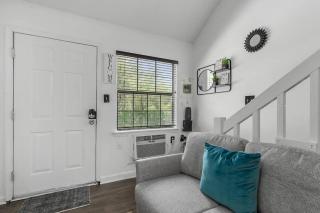 Lux Loft Downtown Raleigh NCSU - Raleigh - 4