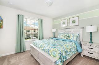 Family Home with Private Pool and Clubhouse Near Disney - 1