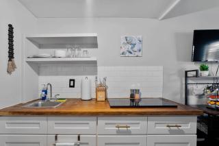 Sleek Urban Loft Dwntown Raleigh - 4