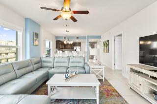 A Wave From it All Oceanfront Pool Condo - Daytona Beach - 1
