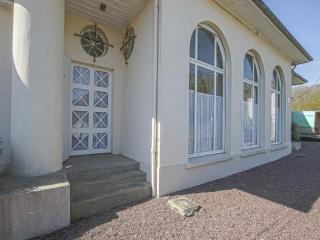 Spacious holiday home in Aure sur Mer with garden - Sainte-Honorine-des-Pertes - 4