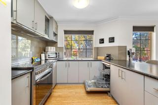 3bdr Sauna Pool Gym Parking - Perth - 1