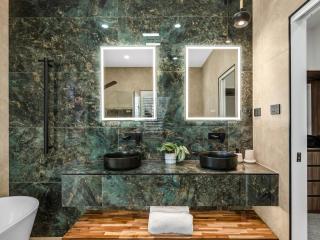 Coastal Dream BeachFront Oasis - Newcastle - 4