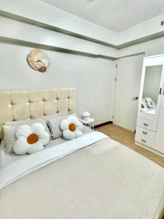2BR Unit with Balcony at Verdon Parc, Ecoland Davao City - Davao City - 7