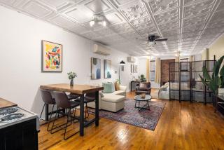 Manhattan Loft Bliss, Bright & Rustic Charm - New York - 6