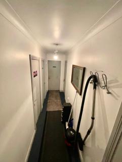 Double Room in a Cozy Apartment , Custom House Harbour Apartments - 3