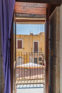Elsa d'Ortigia - I TRE ARCHI - Syracuse - 9