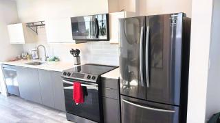 StaysPro - Hollywood Homes minutes to everything SPACIOUS AND FREE PARKING - Los Angeles - 2