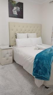 Neats Accommodations - 8