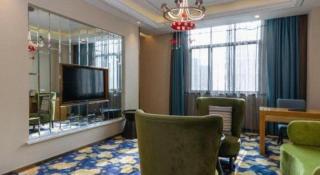 Ramada by Wyndham Taixing - - 3